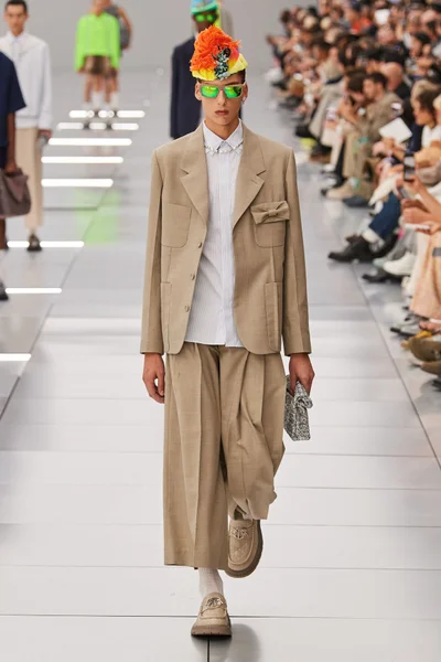Look 31